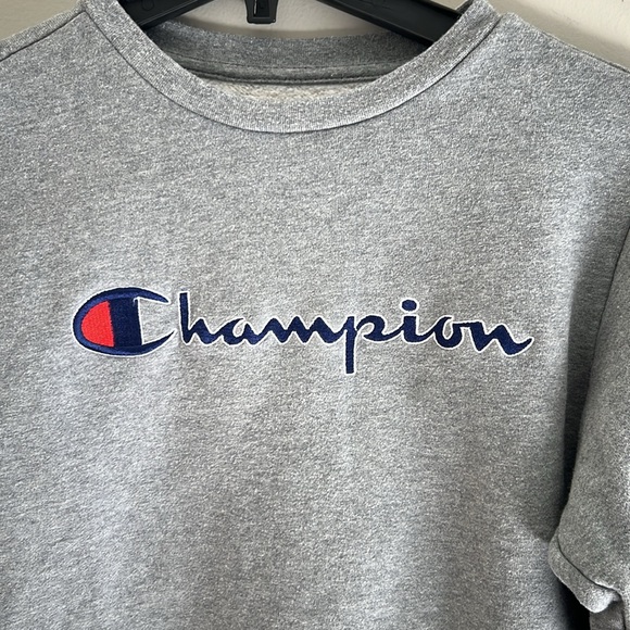 CHAMPION Crewneck - Picture 2 of 5